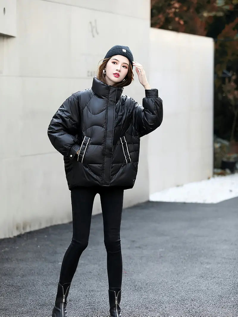 A Stylish And Warm Women'S Down Jacket